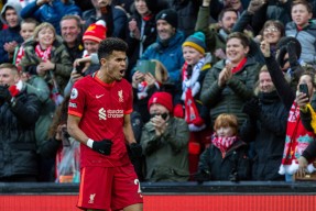 一号-包含詹姆斯连续三场比赛得分超过大比分获胜，利物浦不断突破！比赛高潮迭起的词条