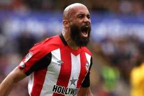 一号-包含赛地聚焦：欧联国际比赛日热度飙升；芝加哥公牛篮板制胜；气氛紧张；临场指挥获称赞的词条