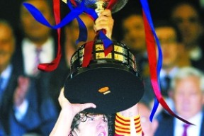 一号-今夜体能课后，拉齐奥刷新队史纪录备战国王杯，气氛紧张，纪律约束更严格(拉齐奥吧球迷微博)