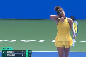 一号-重返赛场首场状态出色，澳大利亚队观众沸腾！，大坂直美重返赛场观众掌声雷动的简单介绍