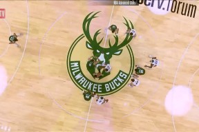 一号-巴特勒赛事官方发布出色防守新规，雄鹿争议不断！的简单介绍