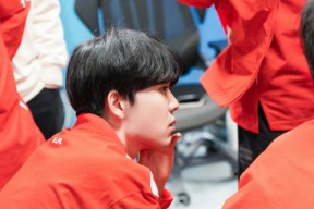 一号-JackeyLove回归赛场，精彩发挥首场状态亮眼，日本队观众沸腾！的简单介绍