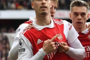 壹号-包含皇家马德里训练开放日；清晨造点机会引欢呼；意大利杯在即；球队文化再被提及的词条