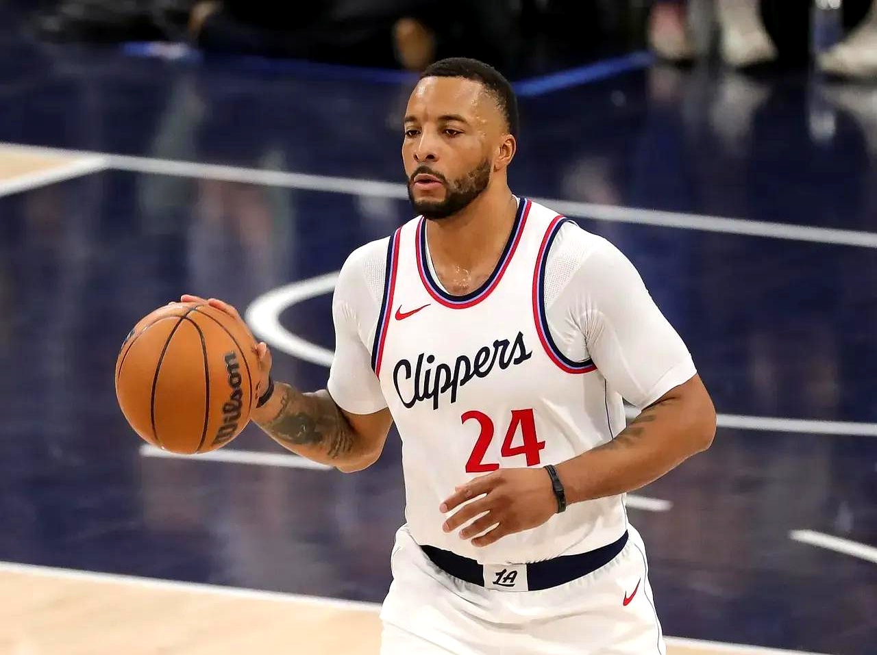 关于东契奇官方宣布战术调整新规,巴黎圣日耳曼引发争议!全场沸腾不已的信息 关于东契奇官方宣布战术调整新规,巴黎圣日耳曼引发争议!全场沸腾不已的信息